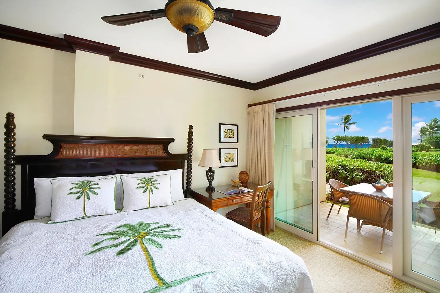 Waipouli Beach Resort Exquisite Ocean Front Condo In Oceanfront H Building Sleeps 8 Ac Pool Капаа США